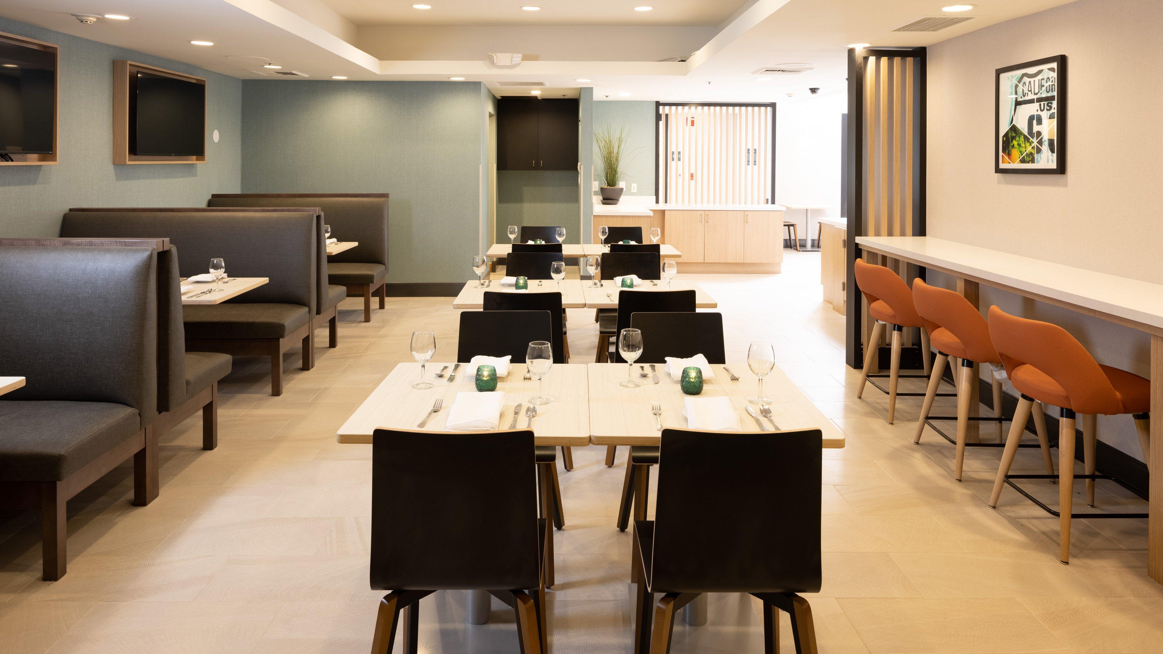 Holiday Inn Santa Ana-Orange County Airport By Ihg Exterior photo