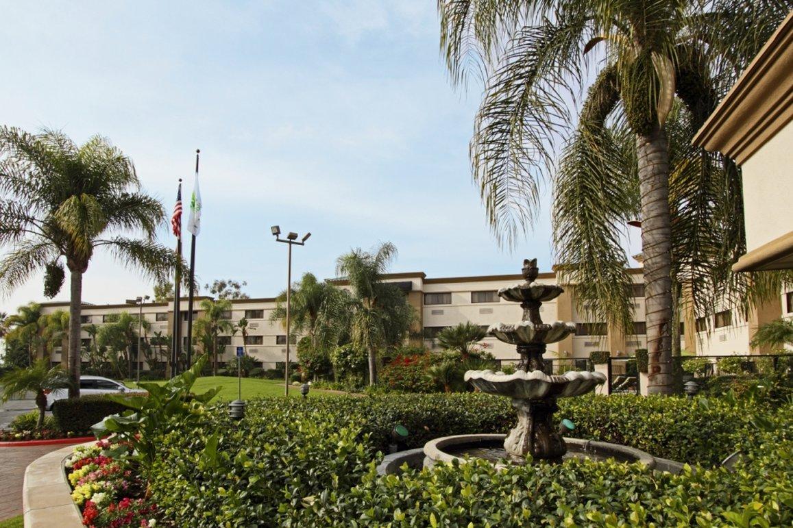Holiday Inn Santa Ana-Orange County Airport By Ihg Exterior photo