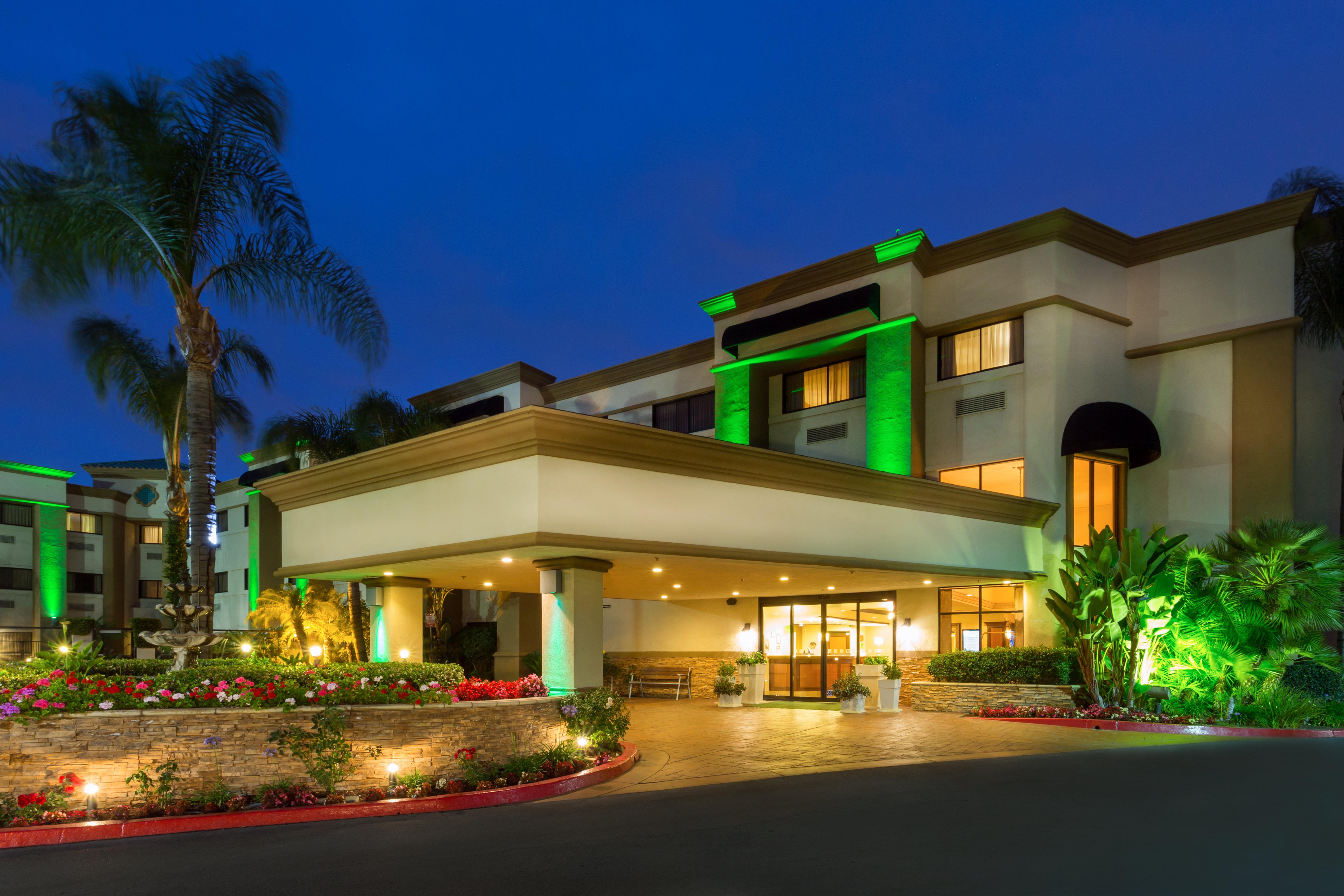 Holiday Inn Santa Ana-Orange County Airport By Ihg Exterior photo