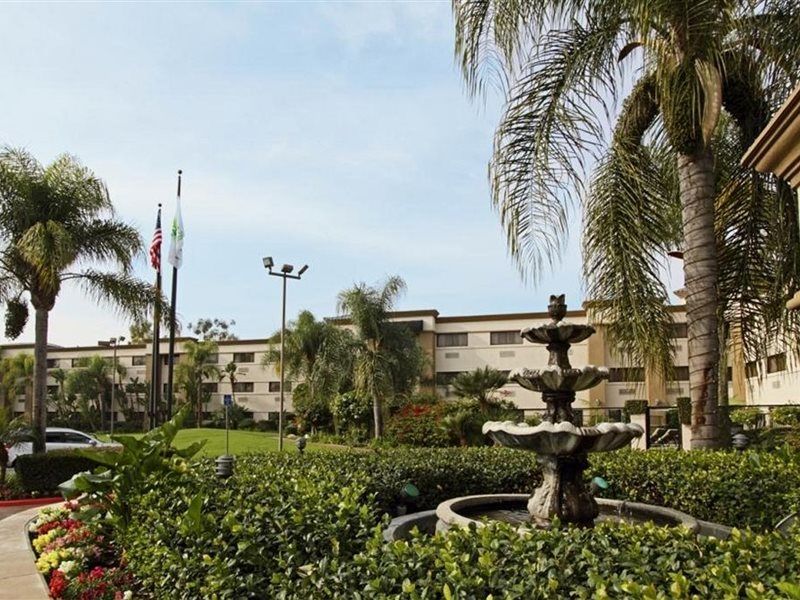 Holiday Inn Santa Ana-Orange County Airport By Ihg Exterior photo