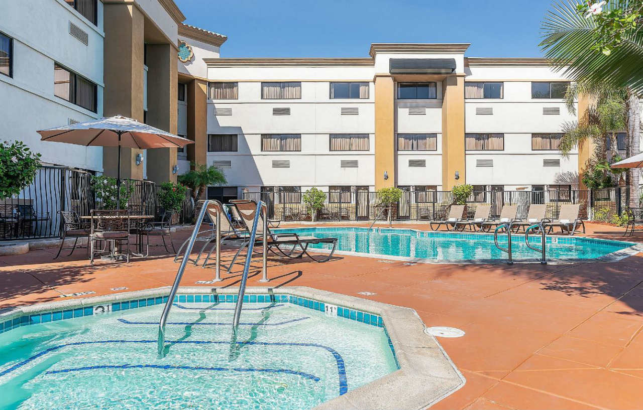 Holiday Inn Santa Ana-Orange County Airport By Ihg Exterior photo